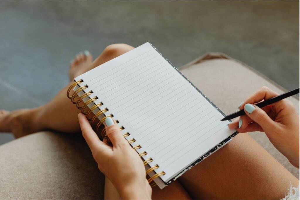 Hvorfor en enkel skrivebok kan forbedre konsentrasjonen din